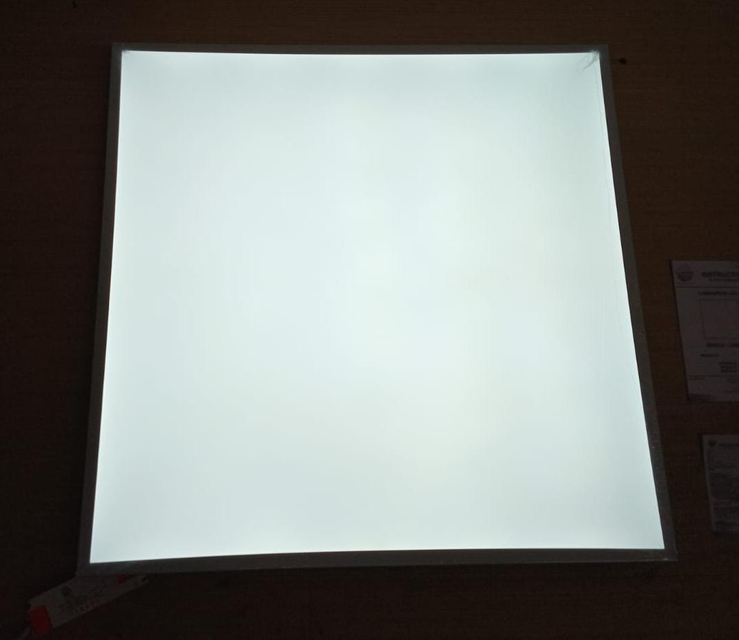 Luminaria LED cuadrada de empotrar de 40W (982040/LD)